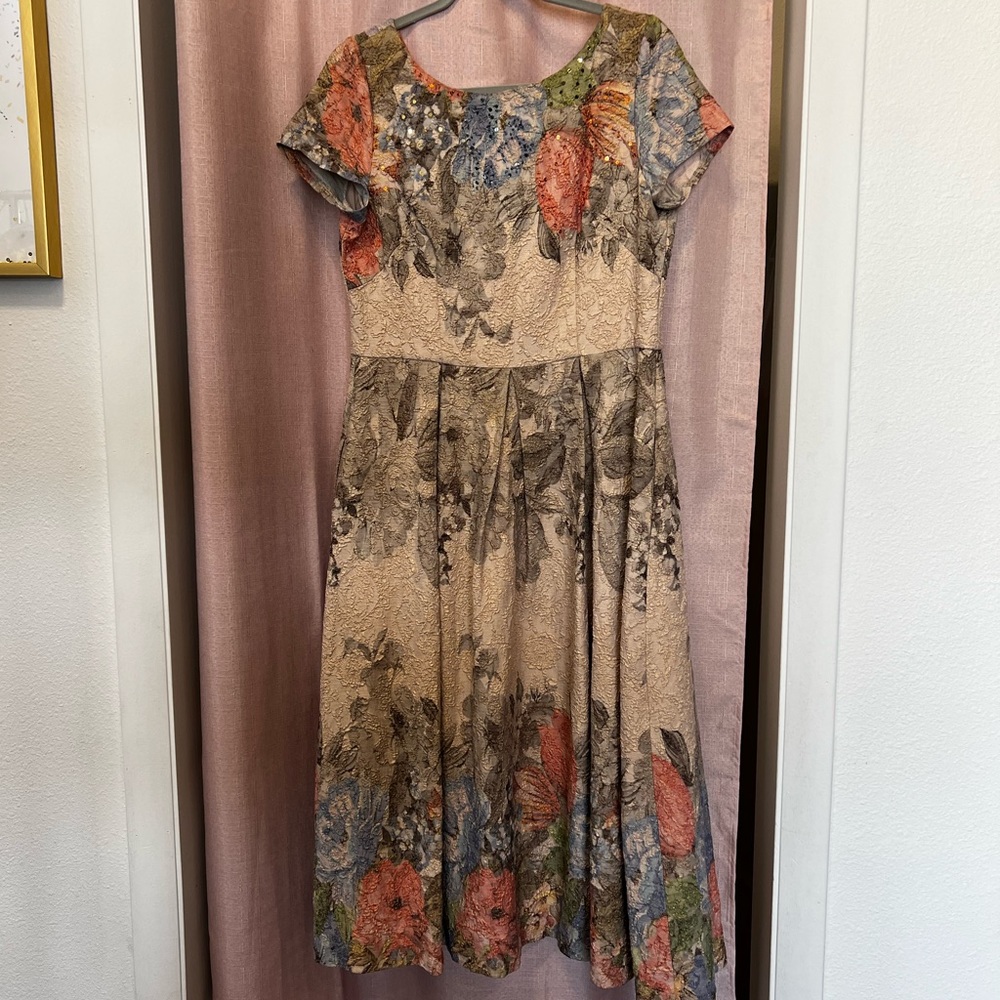 New Adrianna Papell tea length dress